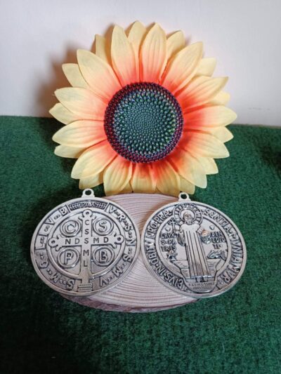 Medallón colgador San Benito