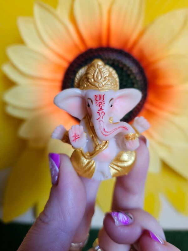 Mini Ganesha dorada 5 CM Decoración