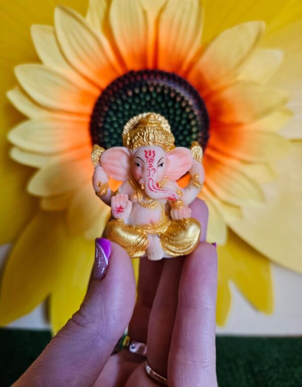 Mini Ganesha dorada (DUM) Decoración