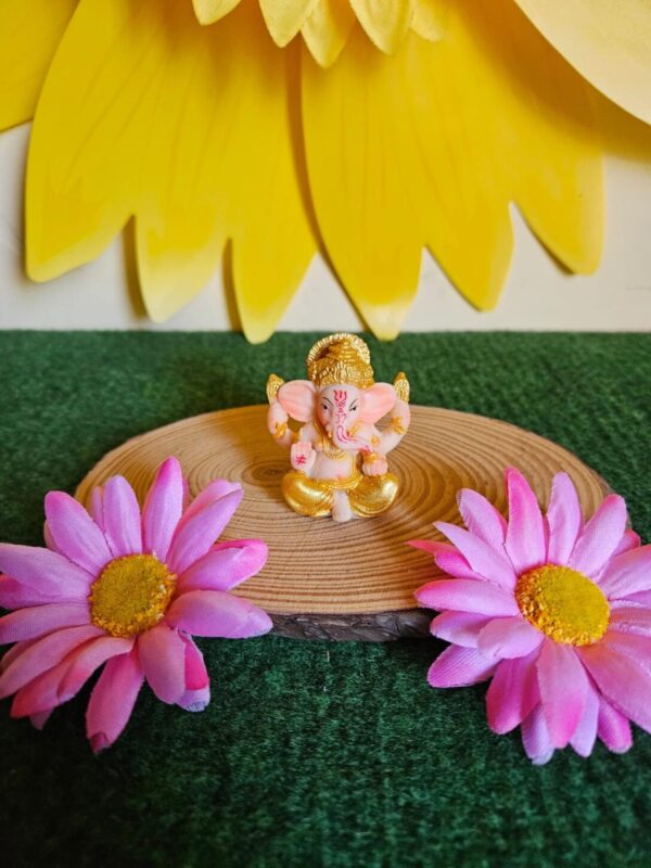 Mini Ganesha dorada (DUM) Decoración